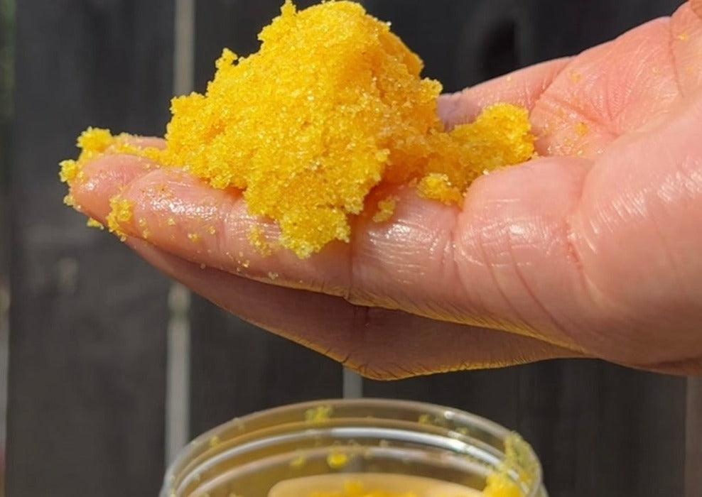 Turmeric Exfoliating & Glowing Scrub